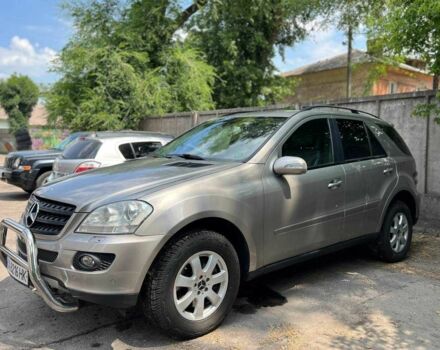 Сірий Мерседес 320, об'ємом двигуна 3 л та пробігом 315 тис. км за 8500 $, фото 2 на Automoto.ua
