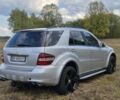Серый Мерседес 320, объемом двигателя 3 л и пробегом 273 тыс. км за 3400 $, фото 4 на Automoto.ua