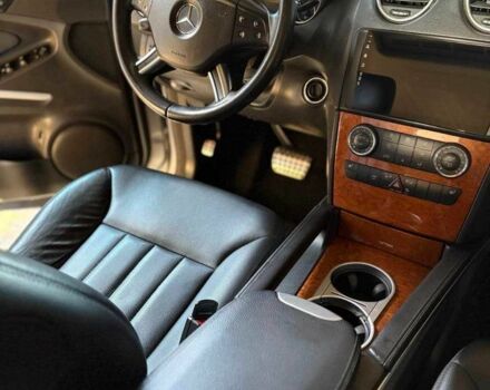 Сірий Мерседес 320, об'ємом двигуна 3 л та пробігом 261 тис. км за 15500 $, фото 5 на Automoto.ua