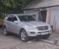 Сірий Мерседес 320, об'ємом двигуна 3 л та пробігом 300 тис. км за 7000 $, фото 5 на Automoto.ua