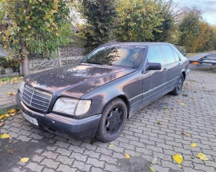 Сірий Мерседес 320, об'ємом двигуна 3.2 л та пробігом 400 тис. км за 1600 $, фото 1 на Automoto.ua