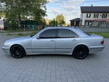 Мерседес 320 2000 в Ладыжин на Automoto.ua Серый Мерседес 320, объемом двигателя 3.2 л и пробегом 465 тыс. км за 5200 $, фото 1 на Automoto.ua