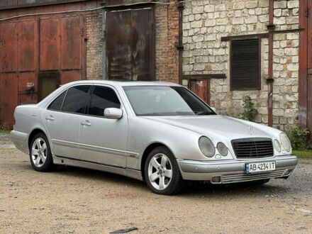 Сірий Мерседес 320, об'ємом двигуна 3.2 л та пробігом 450 тис. км за 3000 $, фото 1 на Automoto.ua