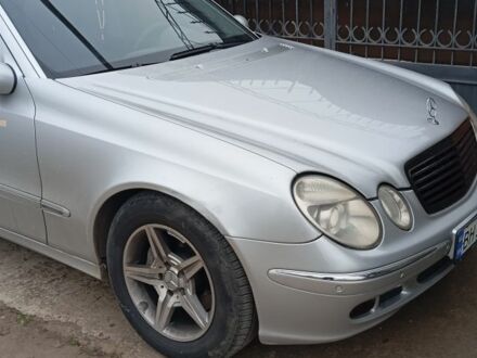 Серый Мерседес 320, объемом двигателя 3.2 л и пробегом 320 тыс. км за 6300 $, фото 1 на Automoto.ua