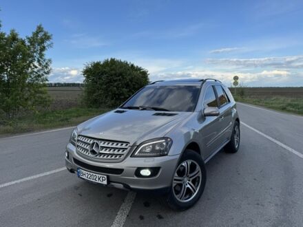 Мерседес 320 2005 в Бершаде на Automoto.ua Серый Мерседес 320, объемом двигателя 3 л и пробегом 320 тыс. км за 11000 $, фото 1 на Automoto.ua