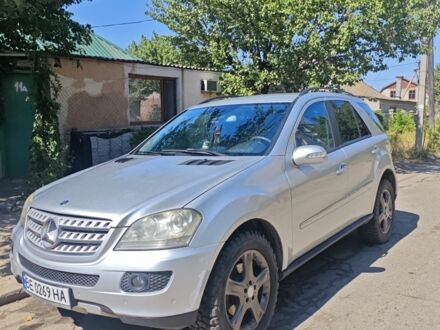 Мерседес 320 2006 в Николаеве на Automoto.ua Серый Мерседес 320, объемом двигателя 3 л и пробегом 452 тыс. км за 9800 $, фото 1 на Automoto.ua