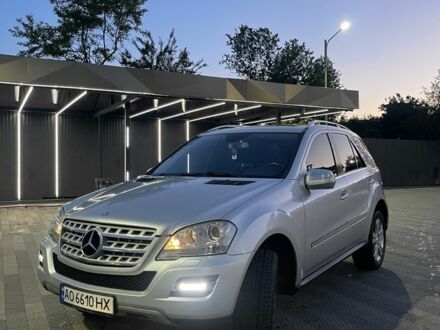 Мерседес 320 2008 в Ужгороде на Automoto.ua Серый Мерседес 320, объемом двигателя 3 л и пробегом 260 тыс. км за 13200 $, фото 1 на Automoto.ua