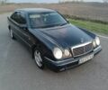 Синій Мерседес 320, об'ємом двигуна 3.2 л та пробігом 320 тис. км за 3600 $, фото 1 на Automoto.ua