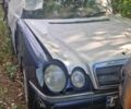 Синій Мерседес 320, об'ємом двигуна 3.2 л та пробігом 1 тис. км за 1010 $, фото 1 на Automoto.ua