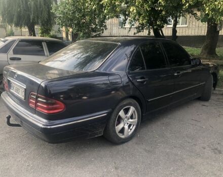 Синій Мерседес 320, об'ємом двигуна 2.8 л та пробігом 218 тис. км за 2643 $, фото 6 на Automoto.ua