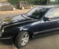 Синій Мерседес 320, об'ємом двигуна 2.8 л та пробігом 218 тис. км за 2643 $, фото 1 на Automoto.ua
