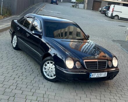 Синій Мерседес 320, об'ємом двигуна 3.2 л та пробігом 300 тис. км за 3700 $, фото 4 на Automoto.ua