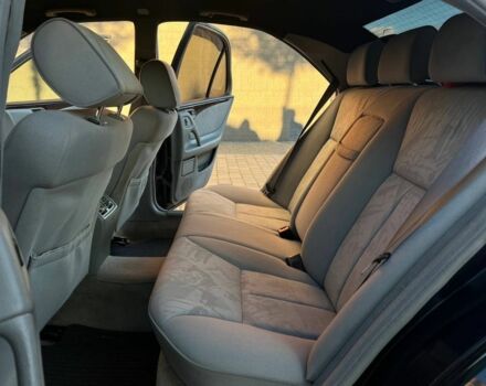 Синій Мерседес 320, об'ємом двигуна 3.2 л та пробігом 300 тис. км за 3700 $, фото 9 на Automoto.ua