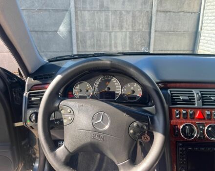 Синий Мерседес 320, объемом двигателя 3.2 л и пробегом 380 тыс. км за 6500 $, фото 6 на Automoto.ua