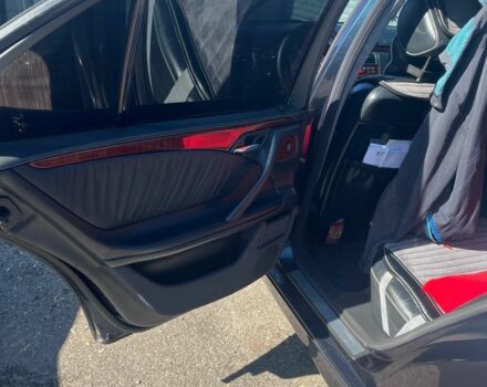 Синий Мерседес 320, объемом двигателя 3.2 л и пробегом 380 тыс. км за 6500 $, фото 9 на Automoto.ua