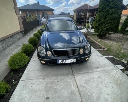 Синий Мерседес 320, объемом двигателя 3.2 л и пробегом 371 тыс. км за 2700 $, фото 4 на Automoto.ua