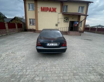 Синий Мерседес 320, объемом двигателя 3.2 л и пробегом 371 тыс. км за 2700 $, фото 2 на Automoto.ua