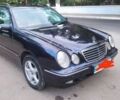 Синий Мерседес 320, объемом двигателя 3.2 л и пробегом 400 тыс. км за 4700 $, фото 1 на Automoto.ua