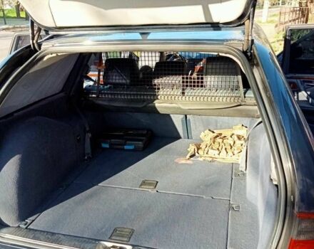 Синий Мерседес 320, объемом двигателя 3.2 л и пробегом 430 тыс. км за 2699 $, фото 4 на Automoto.ua