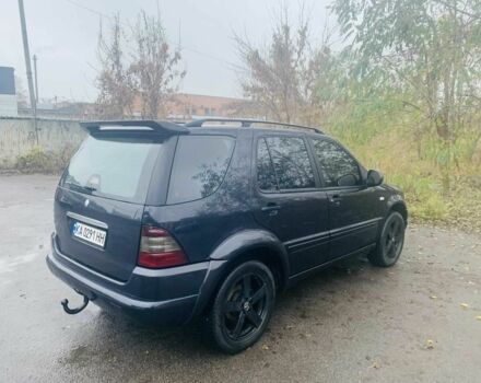 Синий Мерседес 320, объемом двигателя 3.2 л и пробегом 324 тыс. км за 4699 $, фото 1 на Automoto.ua