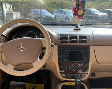 Синій Мерседес 320, об'ємом двигуна 3.2 л та пробігом 302 тис. км за 7600 $, фото 14 на Automoto.ua