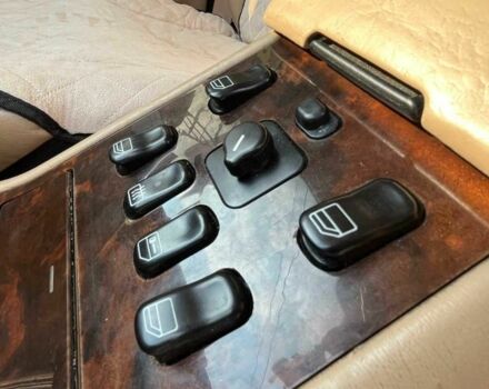 Синій Мерседес 320, об'ємом двигуна 3.2 л та пробігом 302 тис. км за 7600 $, фото 13 на Automoto.ua