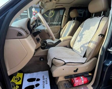 Синій Мерседес 320, об'ємом двигуна 3.2 л та пробігом 302 тис. км за 7600 $, фото 17 на Automoto.ua