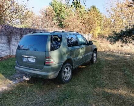 Синий Мерседес 320, объемом двигателя 3.2 л и пробегом 219 тыс. км за 2499 $, фото 3 на Automoto.ua