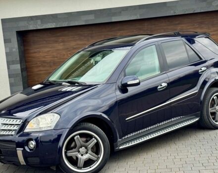 Синий Мерседес 320, объемом двигателя 3 л и пробегом 231 тыс. км за 3700 $, фото 4 на Automoto.ua