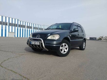 Мерседес 320 1999 в Николаеве на Automoto.ua Синий Мерседес 320, объемом двигателя 3.2 л и пробегом 350 тыс. км за 5700 $, фото 1 на Automoto.ua