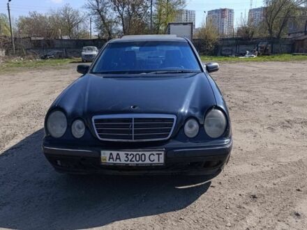 Мерседес 320 2000 у Купянске на Automoto.ua Синій Мерседес 320, об'ємом двигуна 3.2 л та пробігом 123 тис. км за 2500 $, фото 1 на Automoto.ua