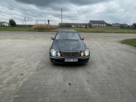 Синий Мерседес 320, объемом двигателя 3.2 л и пробегом 371 тыс. км за 2700 $, фото 1 на Automoto.ua