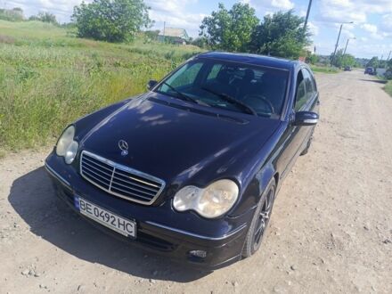 Мерседес 320 2005 в Первомайск на Automoto.ua Синий Мерседес 320, объемом двигателя 3 л и пробегом 360 тыс. км за 4000 $, фото 1 на Automoto.ua