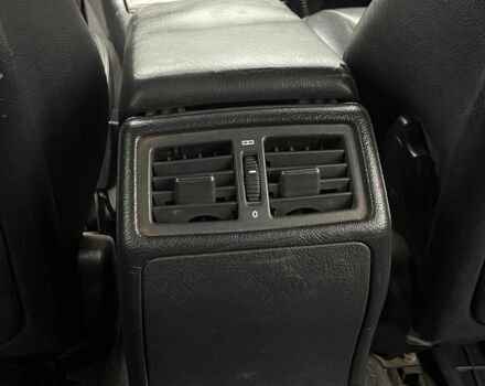 Зеленый Мерседес 320, объемом двигателя 3.2 л и пробегом 333 тыс. км за 2950 $, фото 12 на Automoto.ua