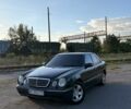 Зеленый Мерседес 320, объемом двигателя 3.2 л и пробегом 550 тыс. км за 3350 $, фото 1 на Automoto.ua