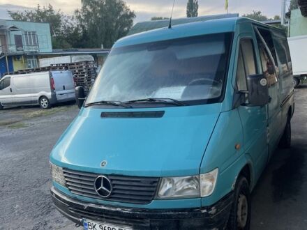 Зелений Мерседес 320, об'ємом двигуна 2.9 л та пробігом 200 тис. км за 6000 $, фото 1 на Automoto.ua