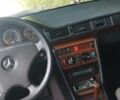 Серый Мерседес 320 Pullman, объемом двигателя 2.96 л и пробегом 300 тыс. км за 1050 $, фото 6 на Automoto.ua