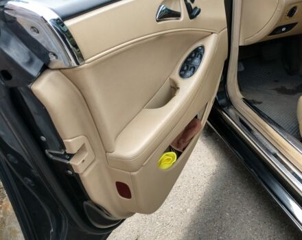 Чорний Мерседес 500, об'ємом двигуна 5 л та пробігом 310 тис. км за 9500 $, фото 4 на Automoto.ua