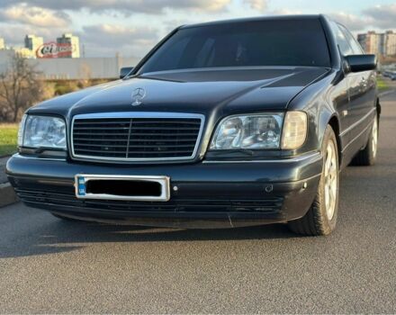 Черный Мерседес 500, объемом двигателя 0 л и пробегом 230 тыс. км за 8500 $, фото 1 на Automoto.ua
