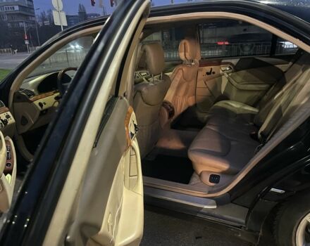 Черный Мерседес 500, объемом двигателя 5 л и пробегом 555 тыс. км за 4000 $, фото 12 на Automoto.ua