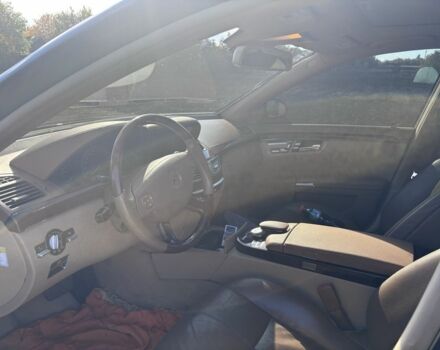 Черный Мерседес 500, объемом двигателя 5.5 л и пробегом 309 тыс. км за 11999 $, фото 7 на Automoto.ua