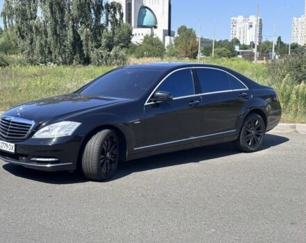 Черный Мерседес 500, объемом двигателя 4.7 л и пробегом 256 тыс. км за 12500 $, фото 2 на Automoto.ua