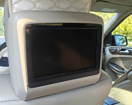 Черный Мерседес 500, объемом двигателя 4.7 л и пробегом 248 тыс. км за 26499 $, фото 8 на Automoto.ua