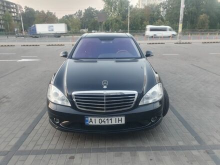 Мерседес 500 2006 у Броварах на Automoto.ua Чорний Мерседес 500, об'ємом двигуна 5.5 л та пробігом 115 тис. км за 14500 $, фото 1 на Automoto.ua