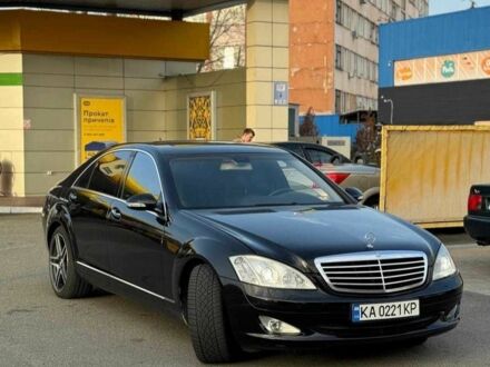 Мерседес 500 2006 у Овруче на Automoto.ua Чорний Мерседес 500, об'ємом двигуна 5.5 л та пробігом 240 тис. км за 6199 $, фото 1 на Automoto.ua