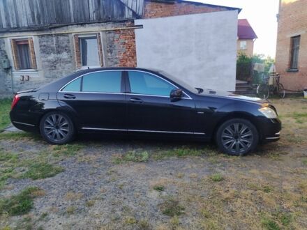 Мерседес 500 2011 у Луцьку на Automoto.ua Чорний Мерседес 500, об'ємом двигуна 5 л та пробігом 300 тис. км за 11500 $, фото 1 на Automoto.ua