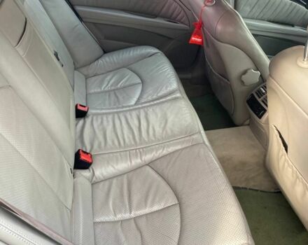 Серый Мерседес 500, объемом двигателя 5 л и пробегом 249 тыс. км за 8000 $, фото 6 на Automoto.ua