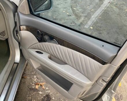 Серый Мерседес 500, объемом двигателя 5 л и пробегом 249 тыс. км за 8000 $, фото 4 на Automoto.ua