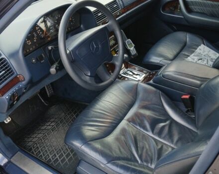 Мерседес 500 1997 в Белой Церкве на Automoto.ua Синий Мерседес 500, объемом двигателя 5 л и пробегом 340 тыс. км за 25000 $, фото 5 на Automoto.ua