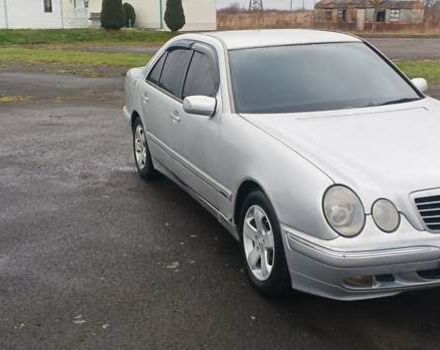 Серый Мерседес 500K, объемом двигателя 2 л и пробегом 346 тыс. км за 2700 $, фото 2 на Automoto.ua